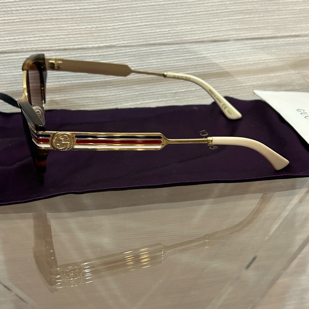 Gucci Gold and Brown Cat Eye Sunglasses - Picture 6 of 6